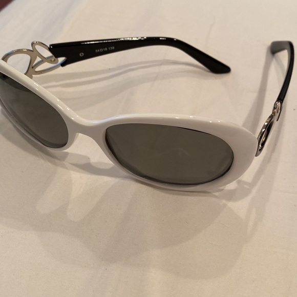 Retro white sunglasses - Picture 4 of 4